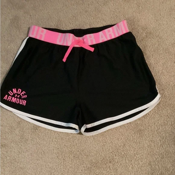 Under Armour youth L/G t-shirt and shorts set - Picture 2 of 5